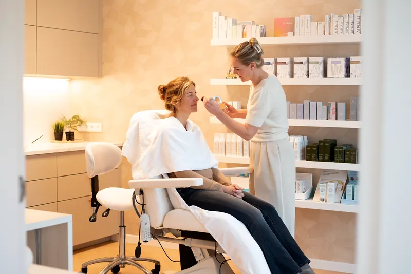 Make-up advies in de salon